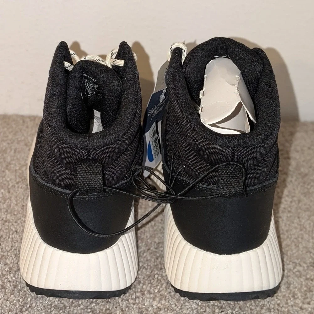 Universal Thread Black Water Repellent High Top Sneaker‎ Boots Size 9 NWT